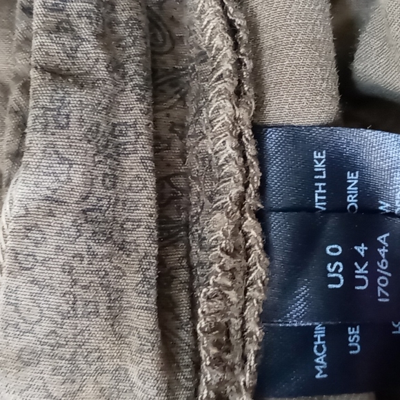 Anthropologie high waisted pleated shorts size 0 - Picture 9 of 11